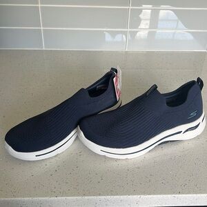 Skechers Air a cool Arch Fit Slip On Sneakers